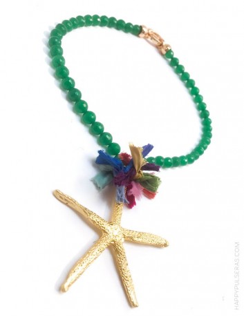 jewelry online madrid collar piedras naturales con estrella mar dorada y pompón de seda de colores. Verde vivo