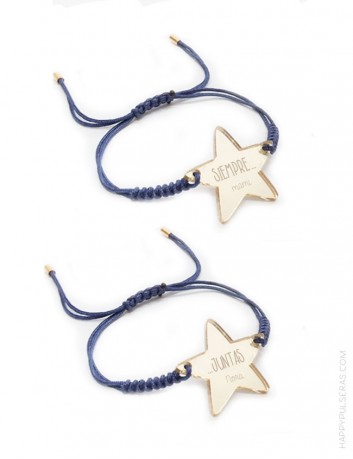 Pulsera madre e hija a juego estrellas doradas grabadas con su nombre. Grabado gratis.