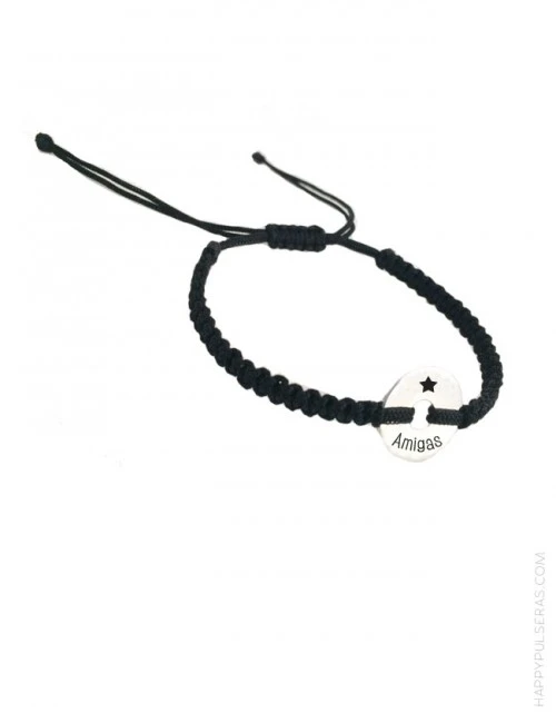 Pulsera donut de plata con grabado gratis para regalar a una amiga. Color negro.