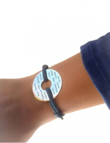 Pulsera personalizada con nombres alumnos, idea original para regalar a profesores