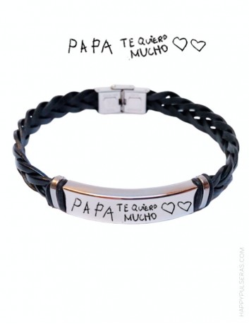 Regala a papi esta pulsera de cuero trenzado negro y medalla grabada con un escrito de tu hijo. Una pasada. happypulseras