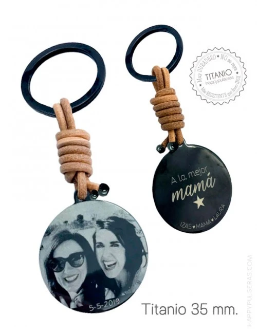 Grabamos tus fotos favoritas sobre llaveros de titanio y cuero , idea genial de regalo- Happypulseras