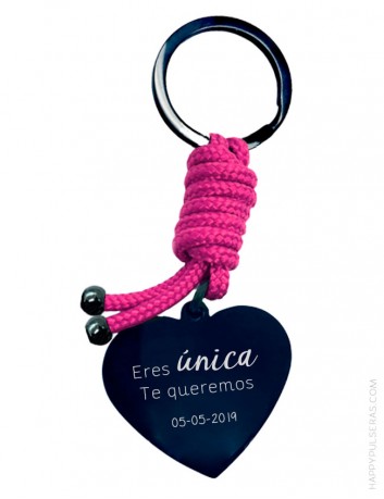 Llavero personalizado en forma de corazón con cordón náutico a elegir en muchos colores. Happypulseras.com
