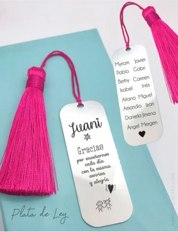 Llavero de plata maciza grabado con dedcicatoria para profesores con el nombre de los alumnos- Happypulseras