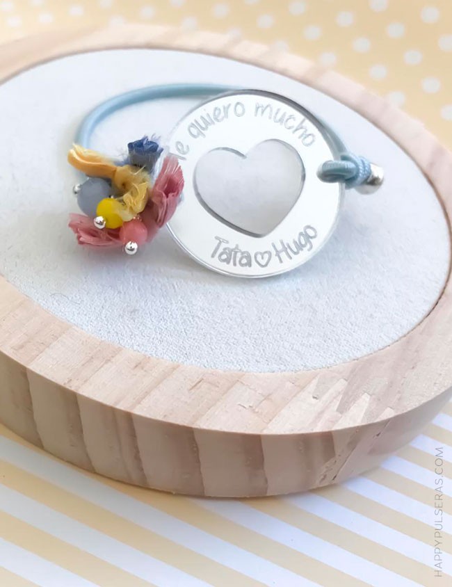 Pulsera personalizada con corazón grabada con el mensaje que quieras. Personaliza tu joya en Happypulseras