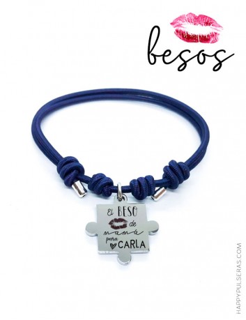 Pulsera con pieza puzzle grabada con un beso de tu mamá... llevalo siempre en tu medalla puzzle de tu pulsera- Happypulseras