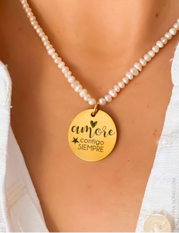 Ideas para regalar muy originales con nuestros clásicos collares de perlas con medalla dorada- Menudo precio!!