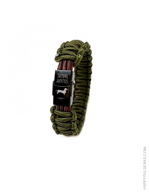 Pulsera zig-zag cordón naútico en color verde militar con cierre en titanio negro grabado con tu nombre- Happypulseras