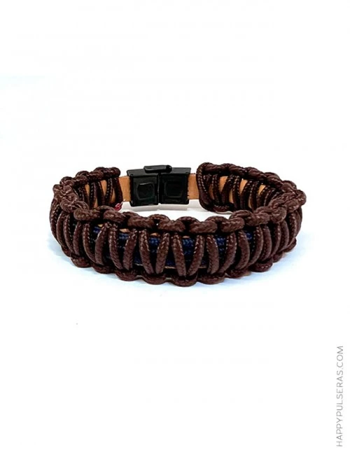 Pulsera zig-zag cordón naútico en color marrón chocolate con cierre en titanio negro grabado con tu nombre- Happypulseras