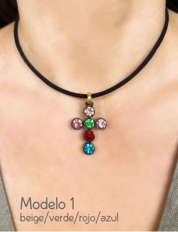 Modelo 1 - cristales de Oriente Medio en tonalidades verde, rojo, azul claro, beige y rosita claro.