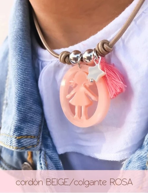 Colgante personalizado con niño o niña- entran hasta 3 niños/as. Dinos qué quieres y el orden- Happypulseras
