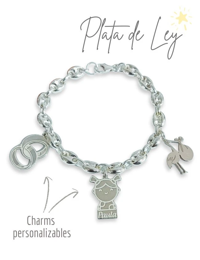 Pulsera plata de ley con charms personalizables. Pulsera plata de ley con charms personalizables.