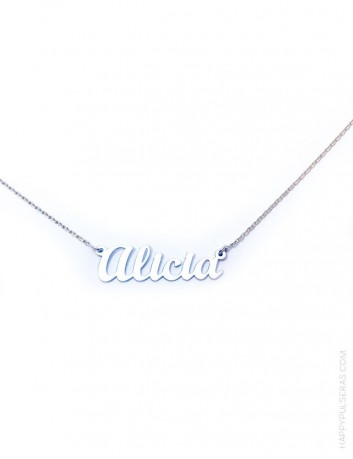haz un regalo original con esta cadena con colgante de plata con tu nombre personalizado.